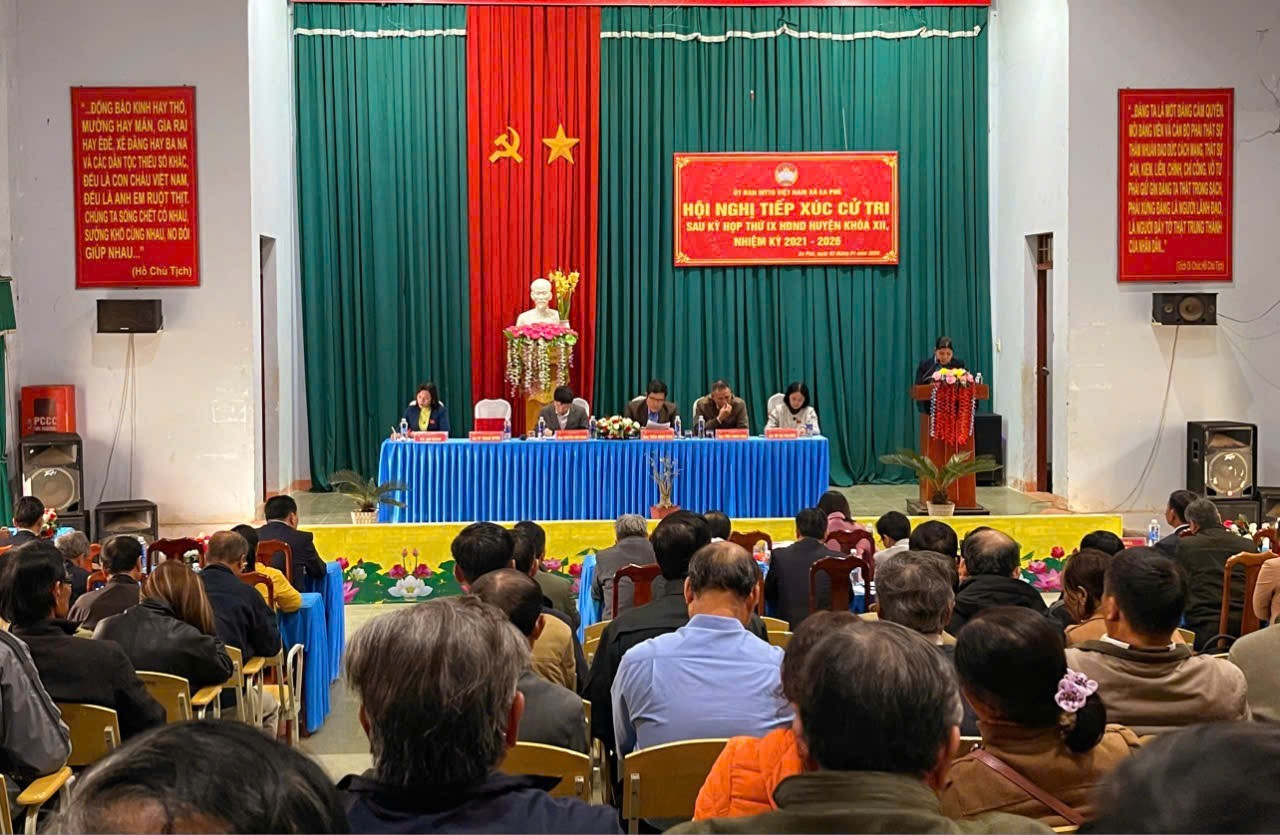 Đại biểu Hội đồng nhân dân huyện Krông Pắc  tiếp xúc cử tri sau Kỳ họp thứ Chín Hội đồng nhân dân huyện, khóa XII